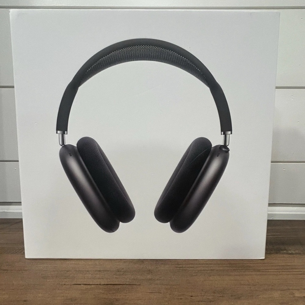 AirPod max brand new